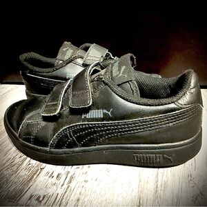 Puma Kids Black Sneakers with Velcro Straps